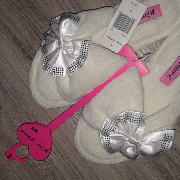 Betsey Johnson Satin Crystal Bow Special Occasion Bridal Plush Spa Slippers NWT - Picture 2 of 5